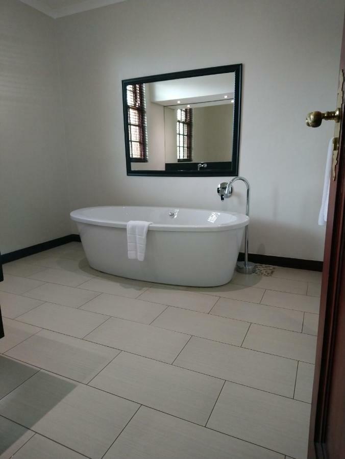Meerendal Boutique Hotel ダーバンヴィル エクステリア 写真